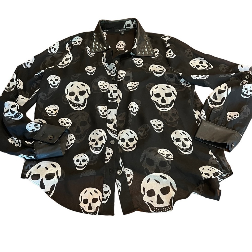 Evenuel Women’s Skull Top Faux Leather Cuff & Collar Spikes Small Halloween
